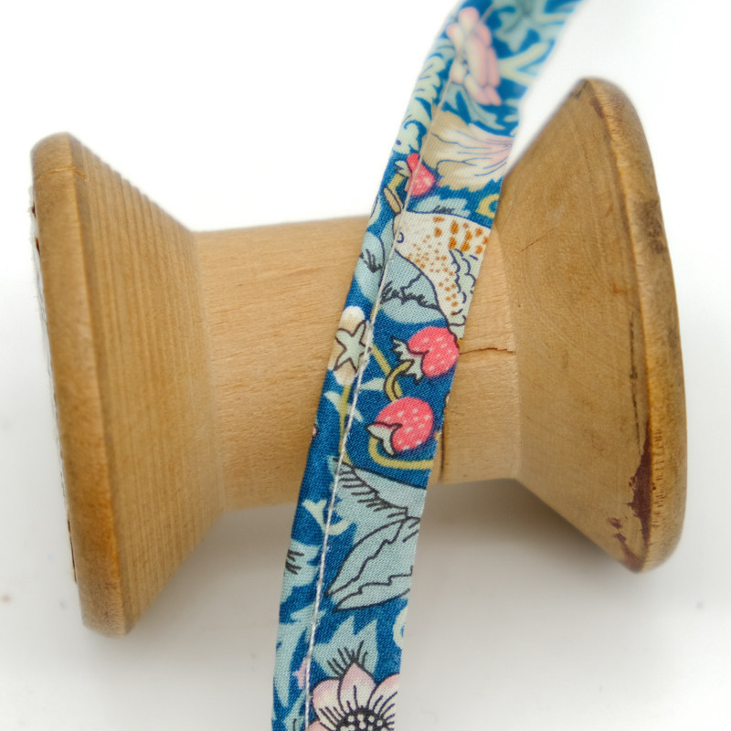 Liberty Fabrics Strawberry Blue Piping - Maison Klem